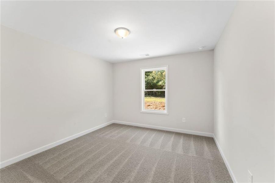 Spacious, unfurnished interior of a new home in Cherokee Township, Acworth (Image 21).