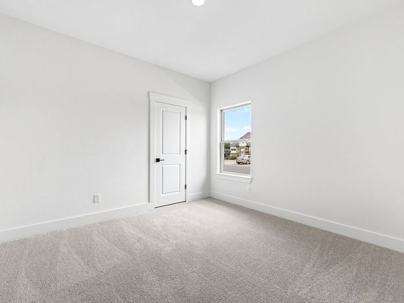 Spacious, unfurnished interior of a new home in Waverly Estates, Josephine (Image 31).