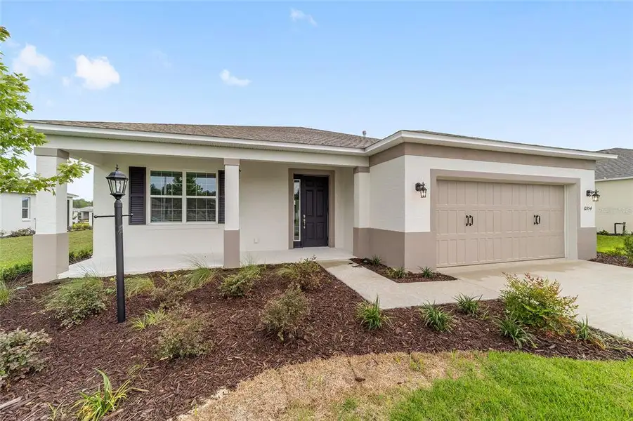 Exterior details and patio area of a home in , Ocala (Image 22). Exterior details and patio area of a home in , Ocala (Image 22).