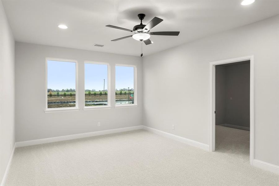 19. 2101 Clairmount - Game