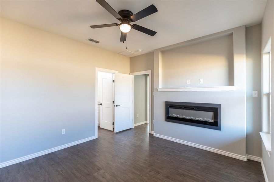 Spacious, unfurnished interior of a new home in , Abilene (Image 15).