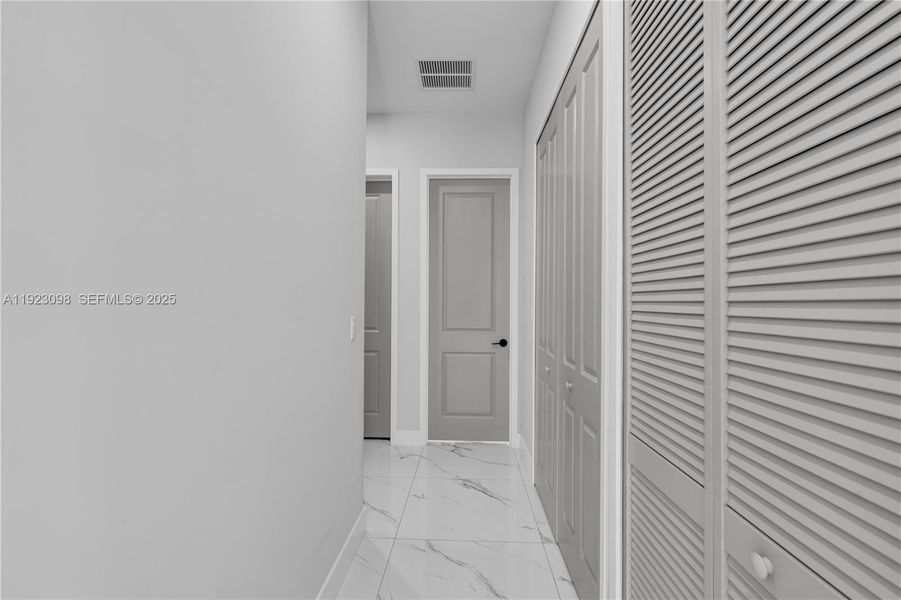 Spacious, unfurnished interior of a new home in , Hialeah (Image 20).