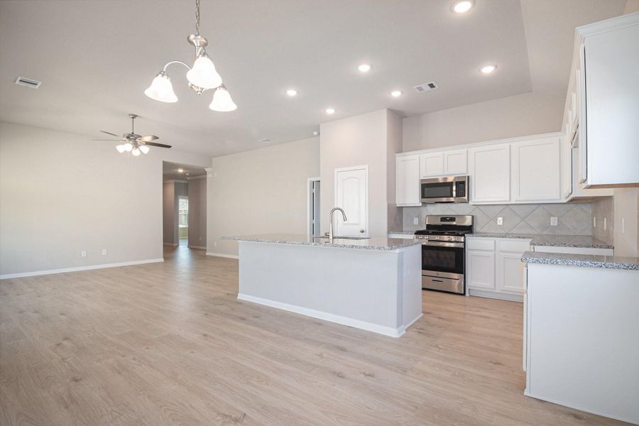 Image 11 of a home in Clear View Estates.