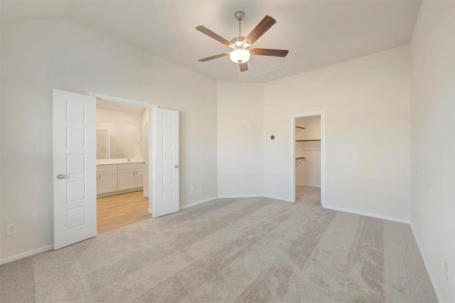 Spacious, unfurnished interior of a new home in The Preserve, Justin (Image 28).
