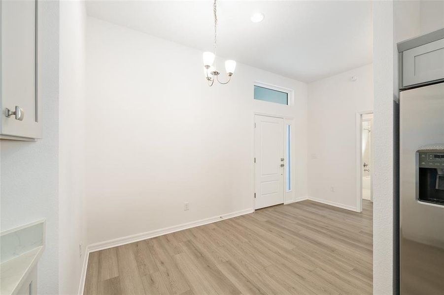 Spacious, unfurnished interior of a new home in , The Villages (Image 39).