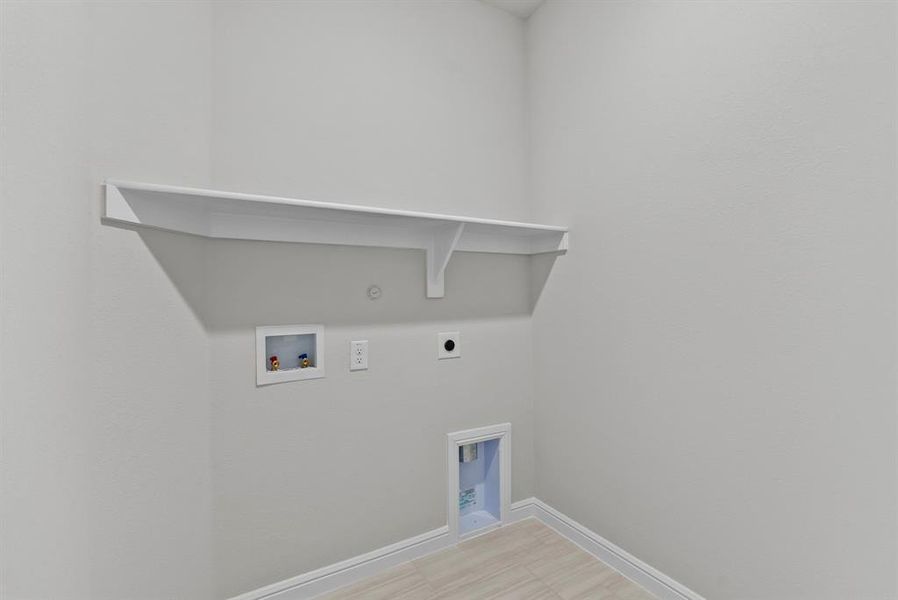 Spacious, unfurnished interior of a new home in Terra Trace, Fort Worth (Image 23). Spacious, unfurnished interior of a new home in Terra Trace, Fort Worth (Image 23).