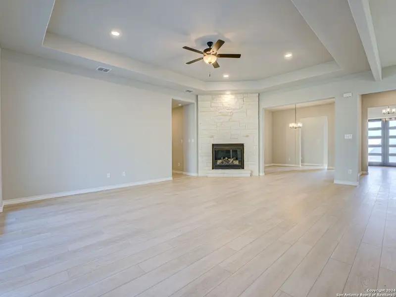Spacious, unfurnished interior of a new home in Potranco Oaks, Castroville (Image 10). Spacious, unfurnished interior of a new home in Potranco Oaks, Castroville (Image 10).