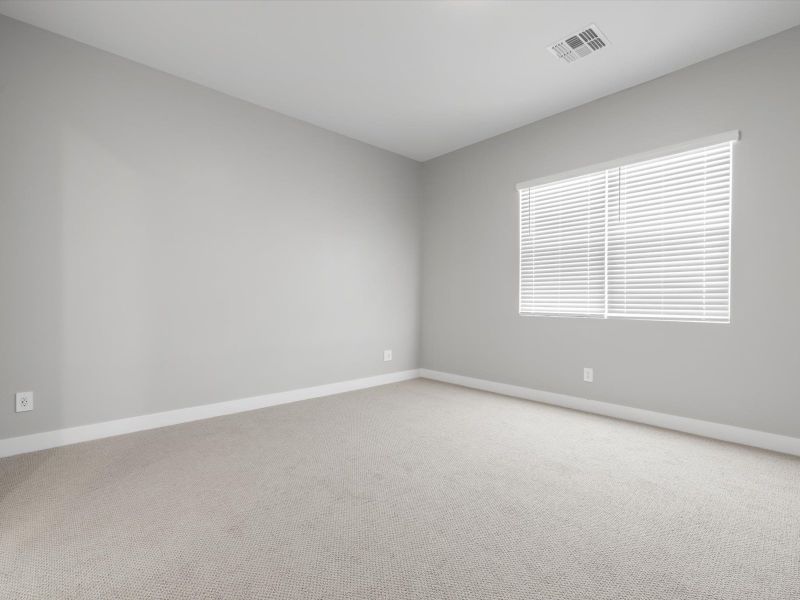 Spacious, unfurnished interior of a new home in Paloma Creek - Signature Series, Surprise (Image 12).