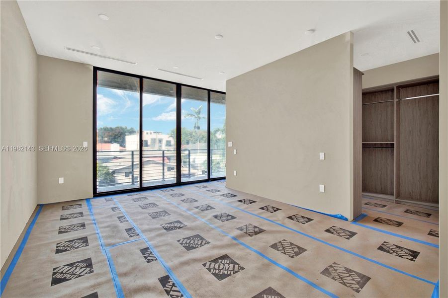Large balcony with pool view. Large balcony with pool view.