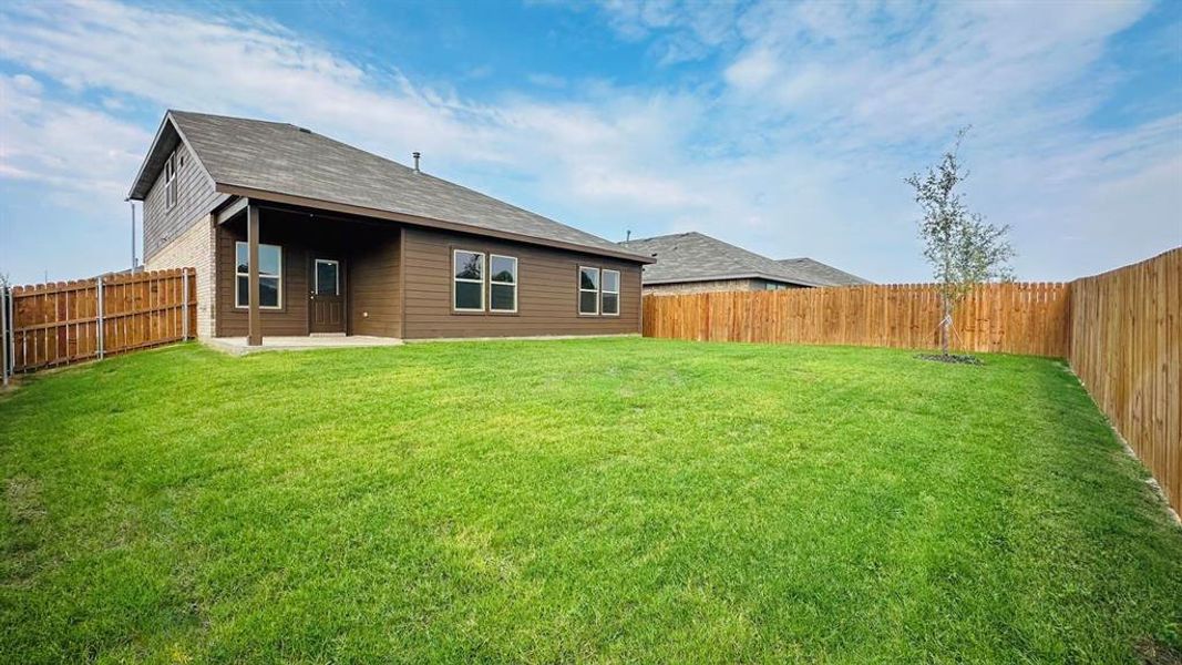 Front exterior of a new home in Sunnycreek, Fort Worth, TX, highlighting curb appeal (Image 15). Front exterior of a new home in Sunnycreek, Fort Worth, TX, highlighting curb appeal (Image 15).