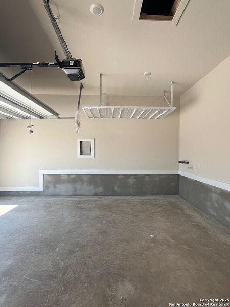 Spacious, unfurnished interior of a new home in Skybrooke, San Antonio (Image 3).