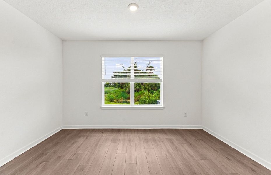 Spacious, unfurnished interior of a new home in Oakfield Trails, Parrish (Image 15).