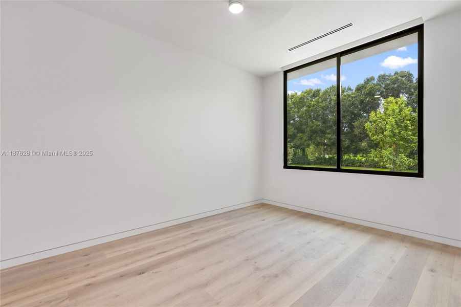 Spacious, unfurnished interior of a new home in , Southwest Ranches (Image 20).