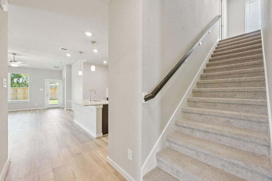 Spacious, unfurnished interior of a new home in Granger Pointe - Premier Series, Conroe (Image 4).