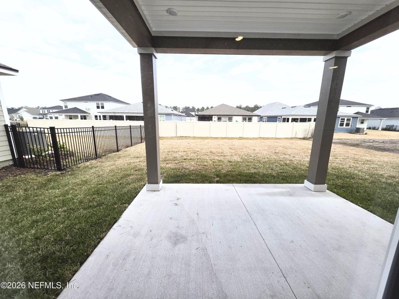 Exterior details and patio area of a home in Hyland Trail, Green Cove Springs (Image 3).