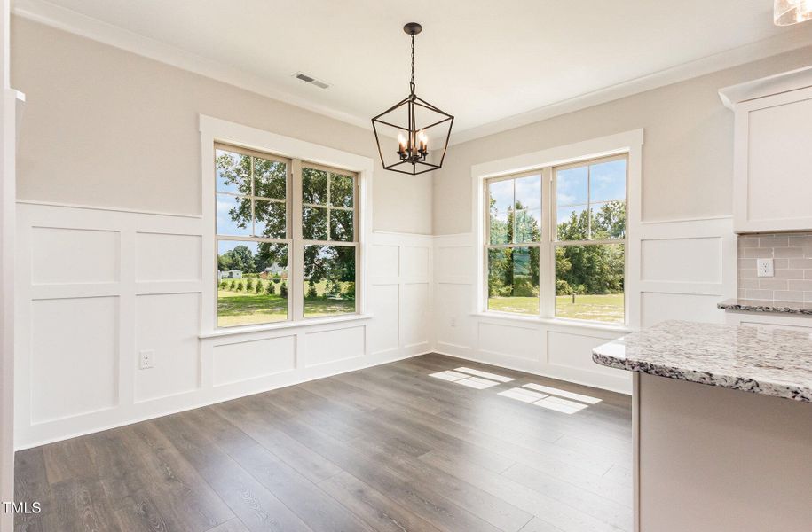 011_kv0a0552-edit_617