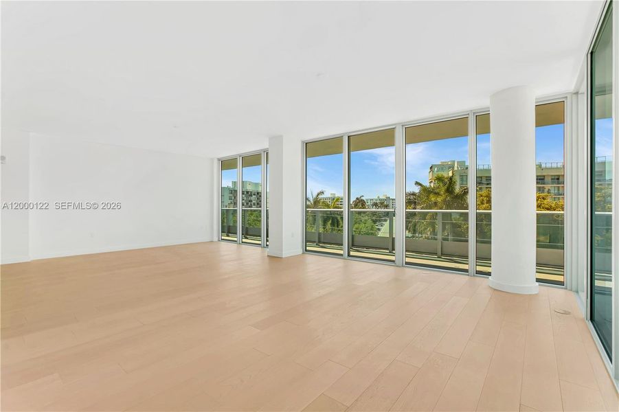Spacious, unfurnished interior of a new home in , Miami Beach (Image 60).