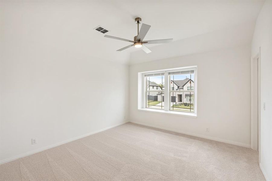 Spacious, unfurnished interior of a new home in Union Park Classic 60, Little Elm (Image 21). Spacious, unfurnished interior of a new home in Union Park Classic 60, Little Elm (Image 21).