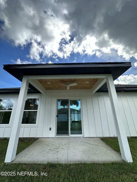 Exterior details and patio area of a home in , Palm Coast (Image 24).