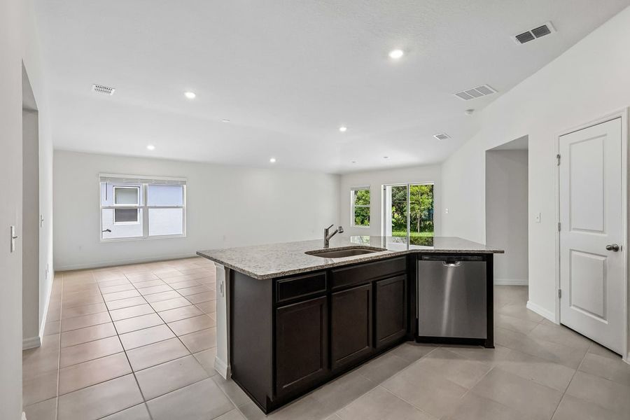Furnished interior view inside a new home in Hilliard Ridge, Kissimmee (Image 9).