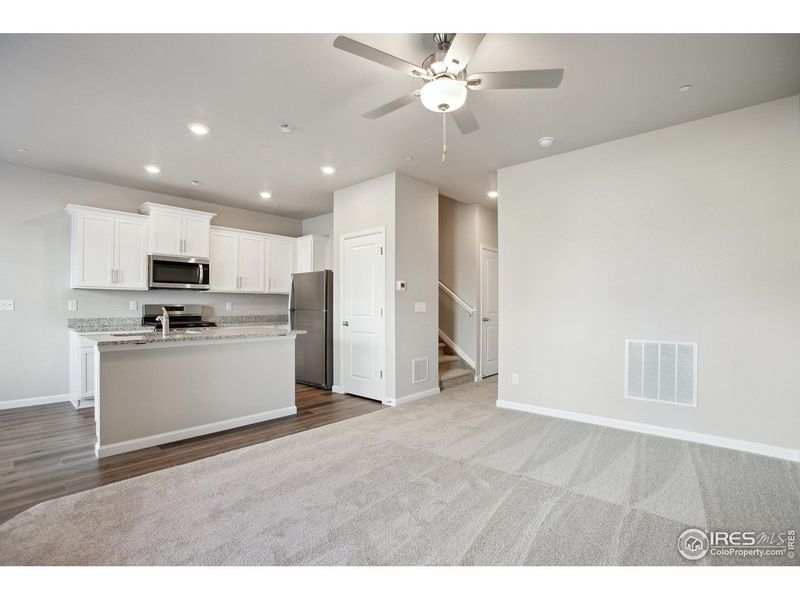 Spacious, unfurnished interior of a new home in Johnstown Village, Johnstown (Image 12).