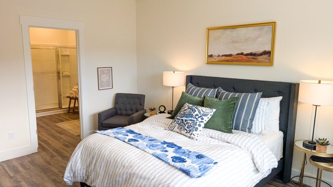 Furnished interior view inside a new home in Saint Andrews Garth, Kingsport (Image 14).