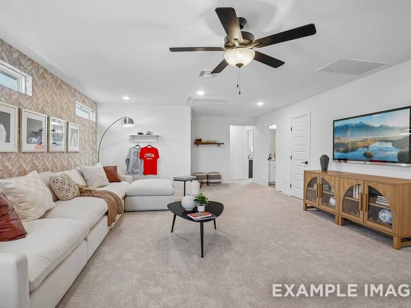 Representative furnished interior of a home built from the The Pinecrest B w/ 3rd Car by Davidson Homes LLC in Saddle Creek Ranch, Cibolo (Image 27).