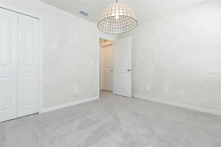 Spacious, unfurnished interior of a new home in Angeline, Land O' Lakes (Image 25).
