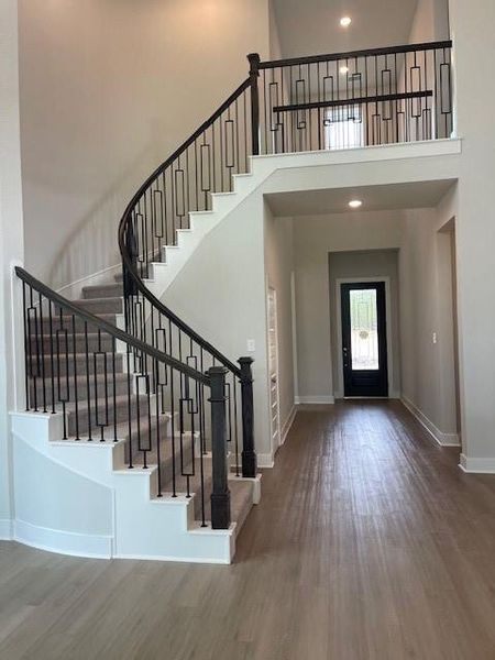 Spacious, unfurnished interior of a new home in Garden Glen at Clopton Farms, Montgomery (Image 11).