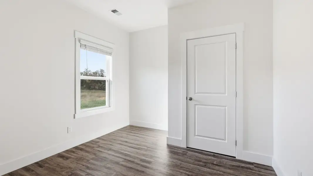 Spacious, unfurnished interior of a new home in Fieldcrest Acres, Blountville (Image 22). Spacious, unfurnished interior of a new home in Fieldcrest Acres, Blountville (Image 22).