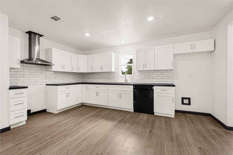 Furnished interior view inside a new home in , Cleveland (Image 4).