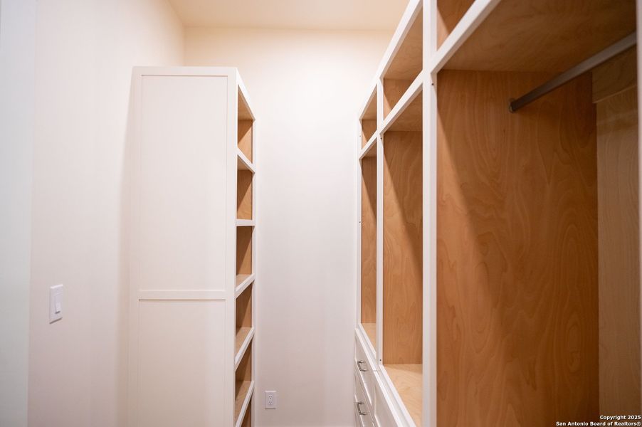 Furnished interior view inside a new home in , Terrell Hills (Image 9). Furnished interior view inside a new home in , Terrell Hills (Image 9).