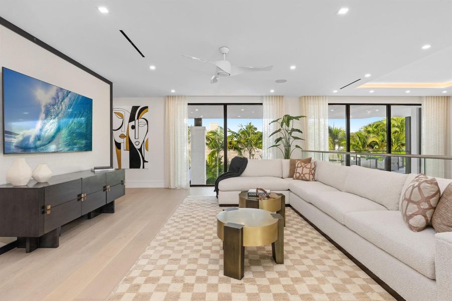 Furnished interior view inside a new home in , Boca Raton (Image 46). Furnished interior view inside a new home in , Boca Raton (Image 46).