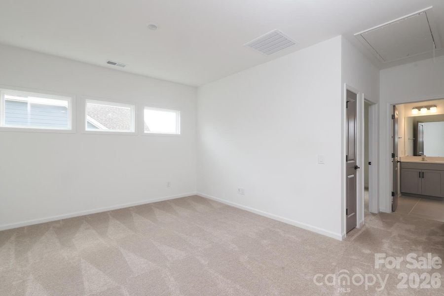 Spacious, unfurnished interior of a new home in Estates at Sugar Creek, Indian Land (Image 37).