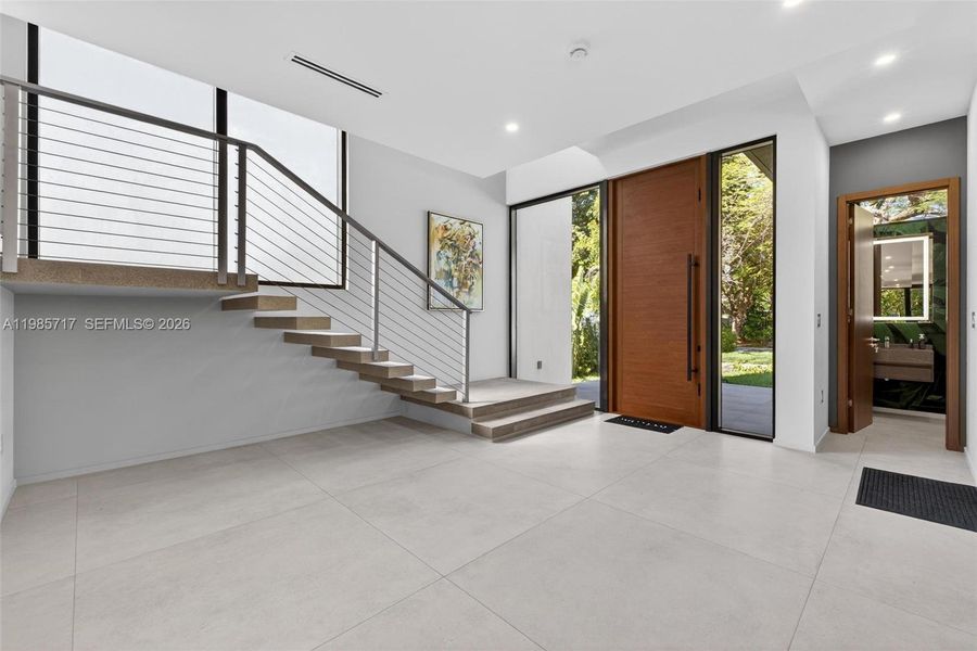 Spacious, unfurnished interior of a new home in , Miami (Image 23).