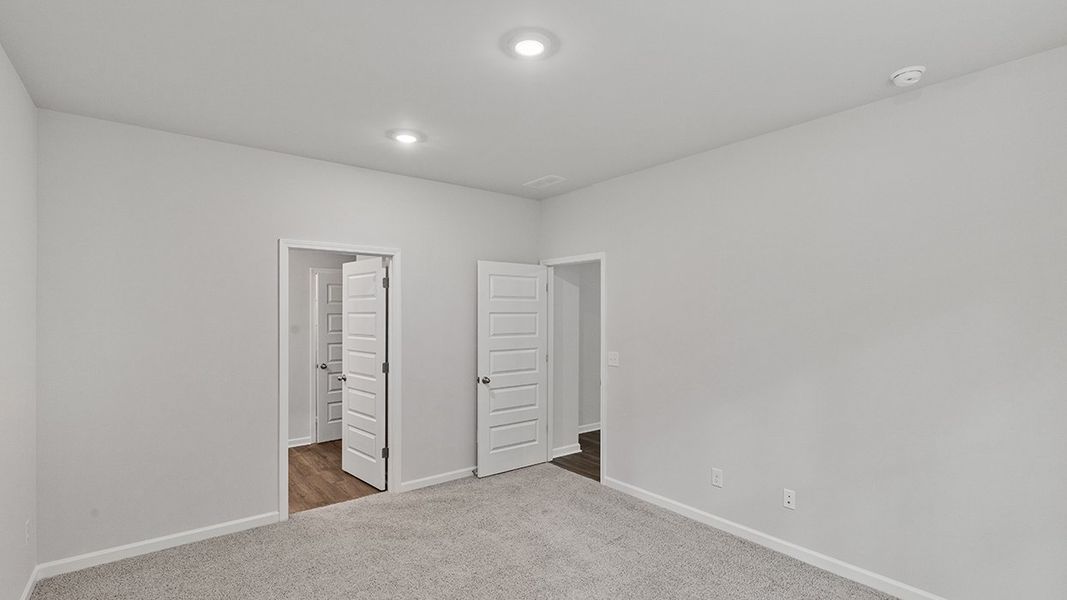 Representative unfurnished interior of a home built from the Celia by D.R. Horton in Teamon Pointe, Griffin (Image 19).