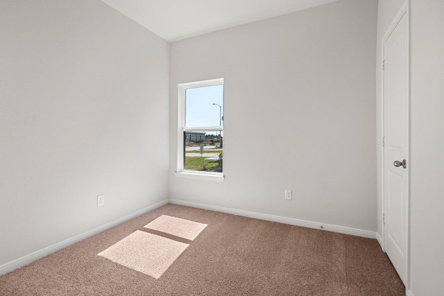 Spacious, unfurnished interior of a new home in Freeman Ranch, Katy (Image 13).