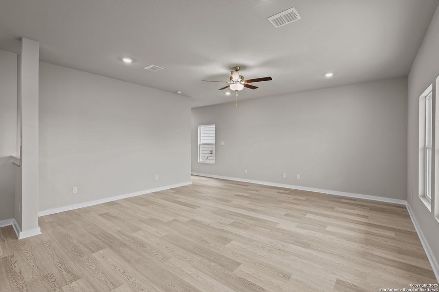 Spacious, unfurnished interior of a new home in Garden Grove, Schertz (Image 24).