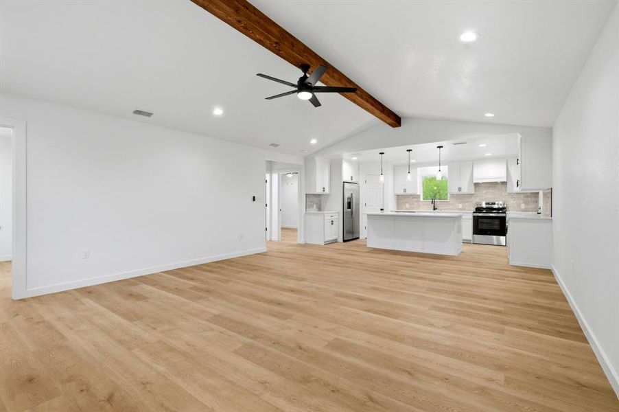 Spacious, unfurnished interior of a new home in , Baird (Image 21).