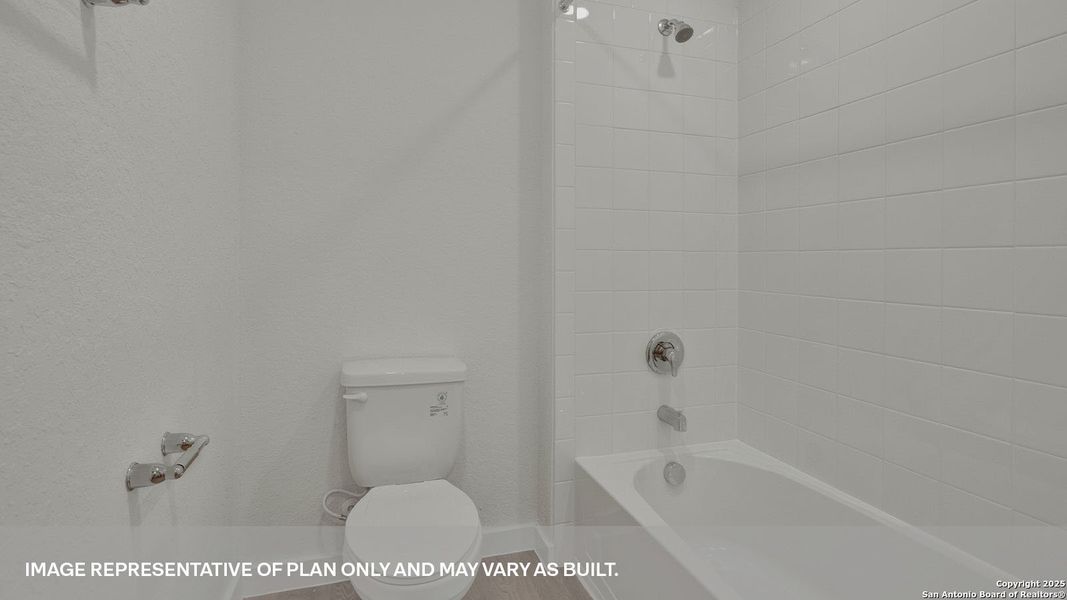 Image 21 of a home in Sonoma Oaks.