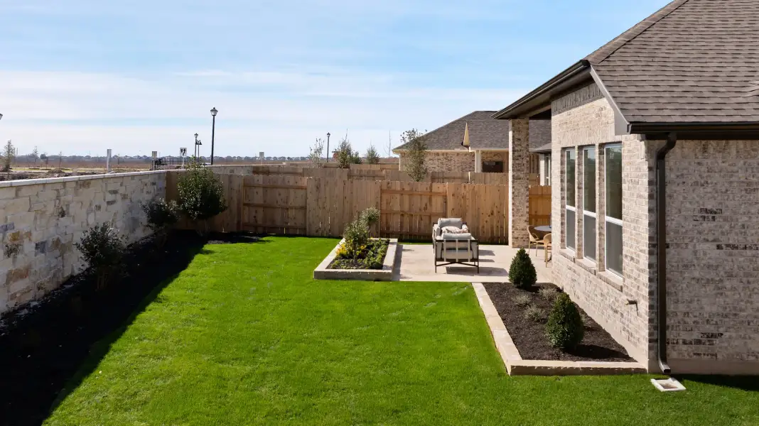 Exterior details and patio area of a home in Flora, Hutto (Image 28).