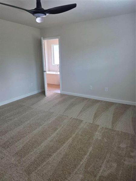 Spacious, unfurnished interior of a new home in Creekbend Overlook, Fairburn (Image 5).