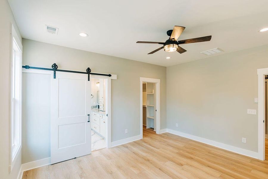 Spacious, unfurnished interior of a new home in , Walterboro (Image 45). Spacious, unfurnished interior of a new home in , Walterboro (Image 45).