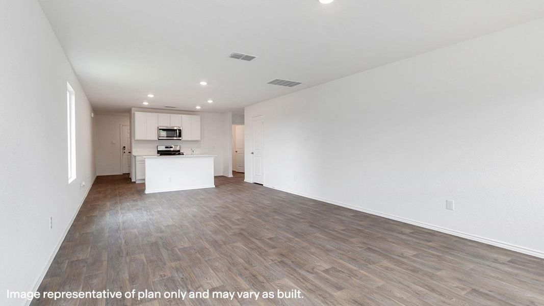 Spacious, unfurnished interior of a new home in Ladera, Luling (Image 14).