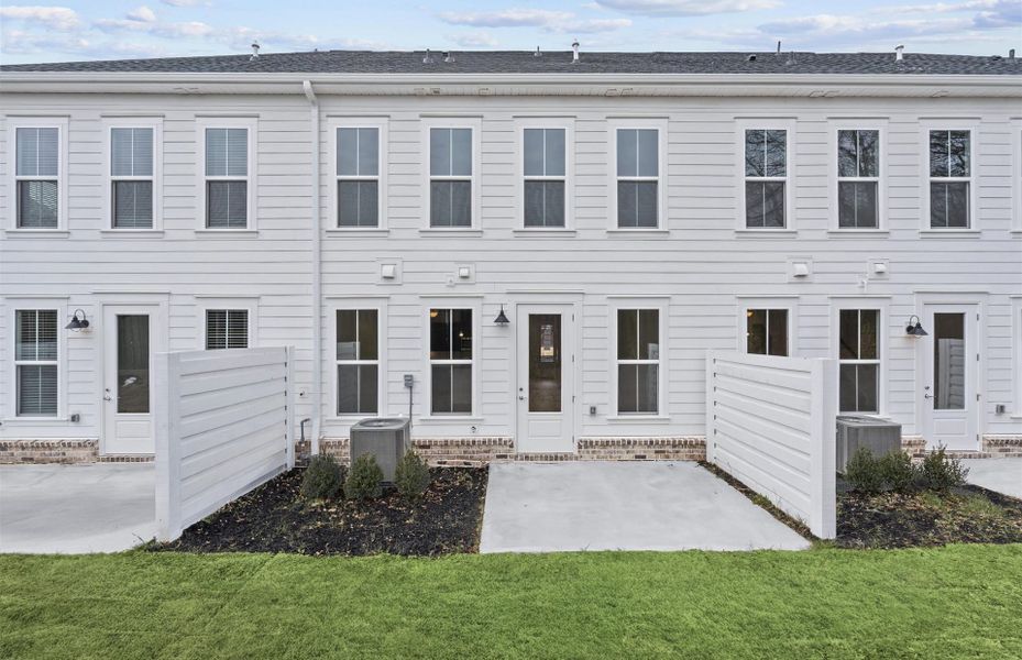 Exterior details and patio area of a home in Alston Park, Greenville (Image 3).