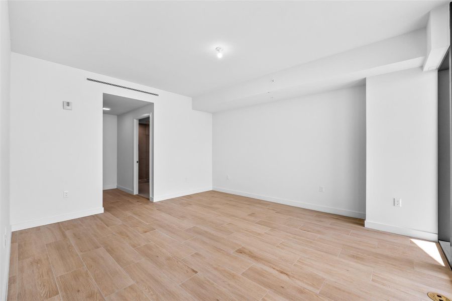 Spacious, unfurnished interior of a new home in Casamar, Pompano Beach (Image 15). Spacious, unfurnished interior of a new home in Casamar, Pompano Beach (Image 15).