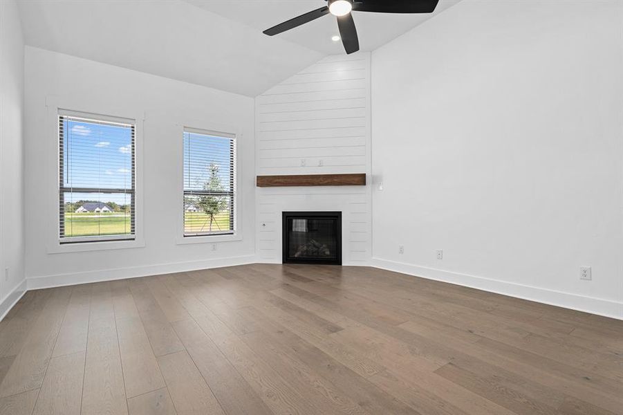 Spacious, unfurnished interior of a new home in The Woodlands, Krugerville (Image 12).