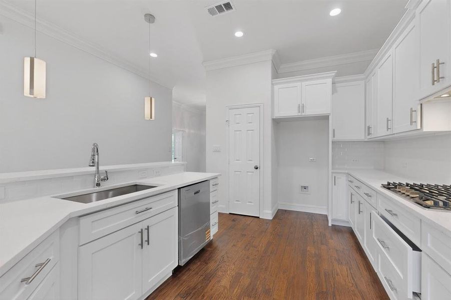 Furnished interior view inside a new home in , Ferris (Image 12).