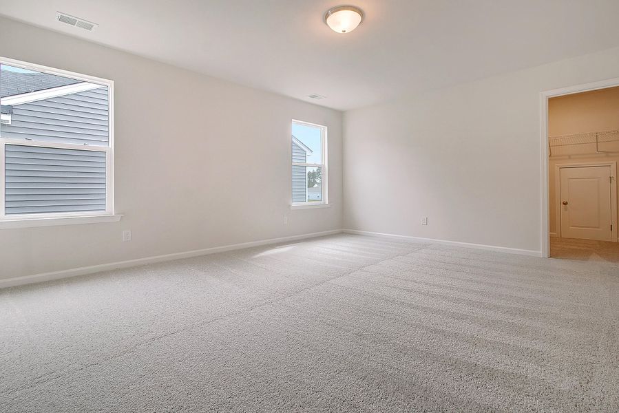 Spacious, unfurnished interior of a new home in Watson Hill, Summerville (Image 15).