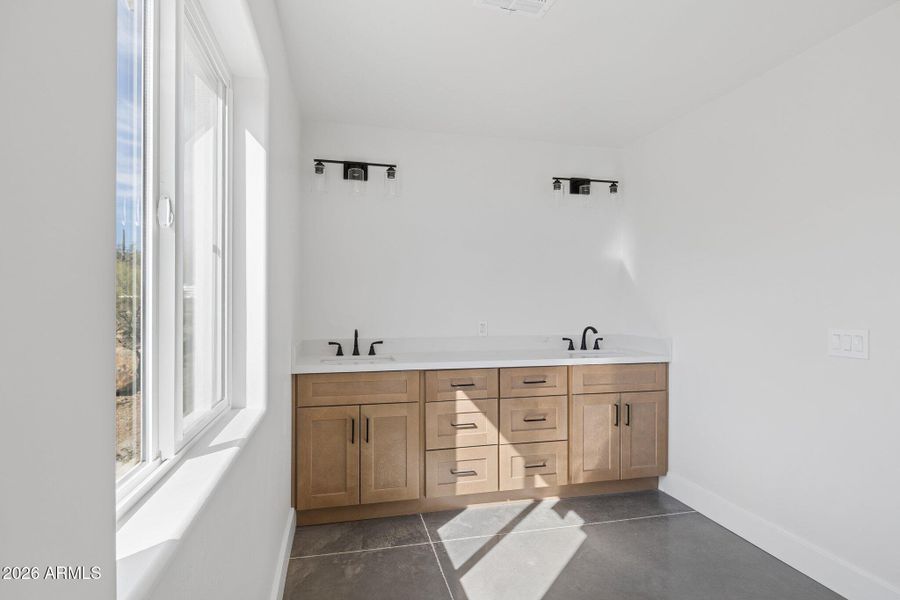 50-web-or-mls-46210-n-36th-ave